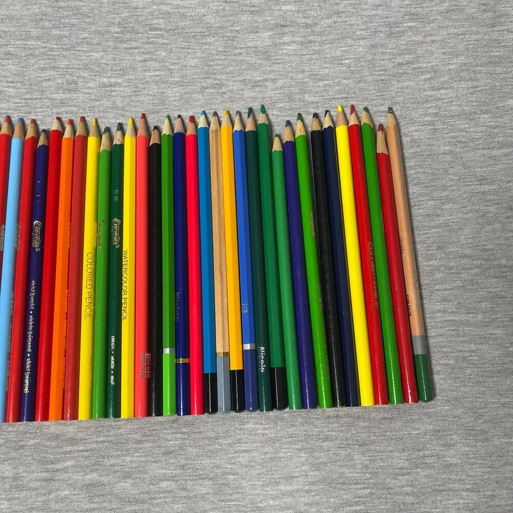 Crayola 59 PCS. Multi-Colored Color Pencil Set